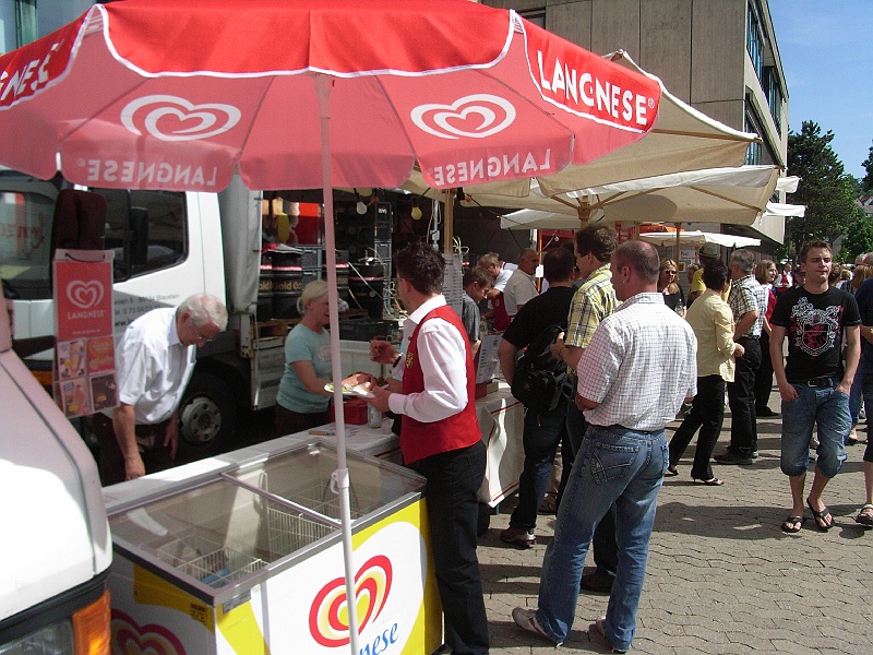 909 05 21 Marktplatzhocke (7).JPG